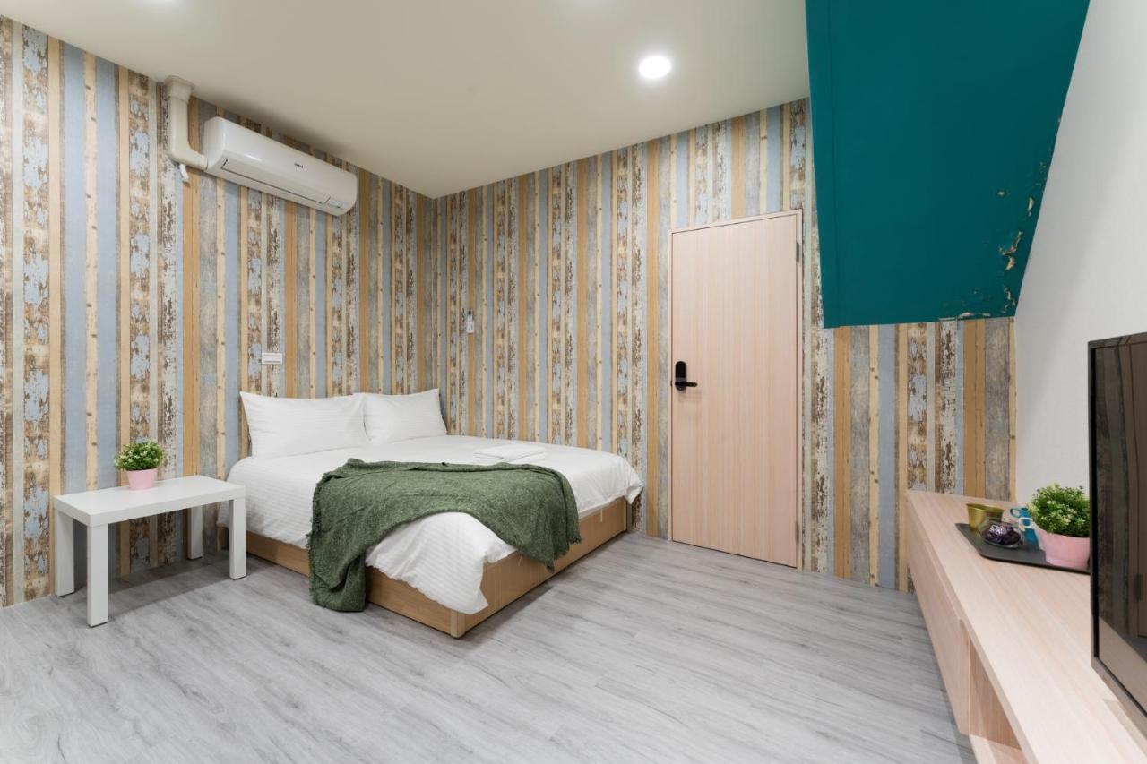 Reise Guesthouse 喜遊旅宿 ゲストハウス 旅マニア Tainan Dış mekan fotoğraf